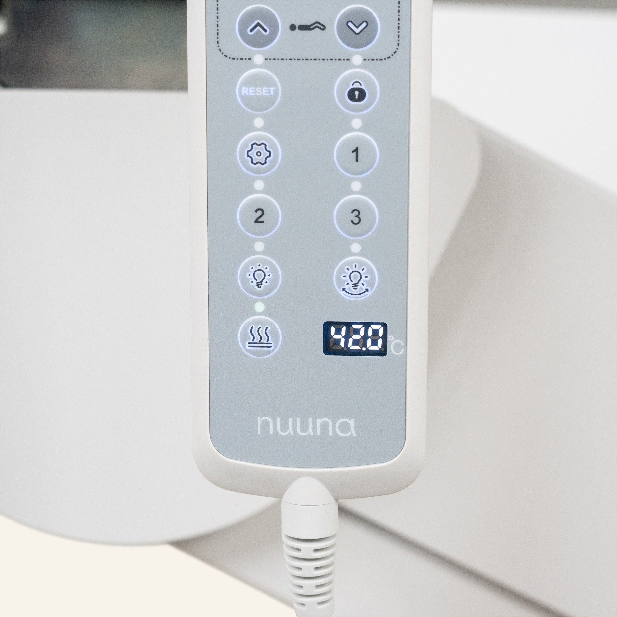 Kosmetikstuhl Nuuna B4 Grand Relax Rotation – 4 Motoren, Heizung, drehbar