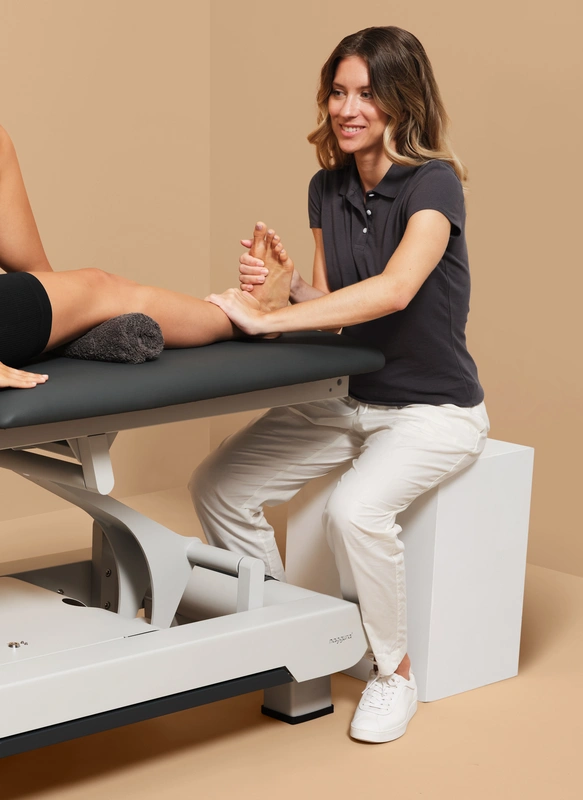 Massageliege N'Run 2L Therapieliege Physiotherapie elektrisch SPA 360°-Räder