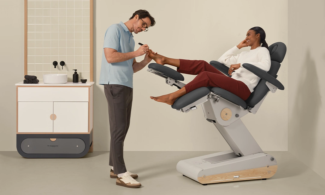 Podologiestuhl Nuuna P3 – elektrisch, 3 Motoren, Heizung