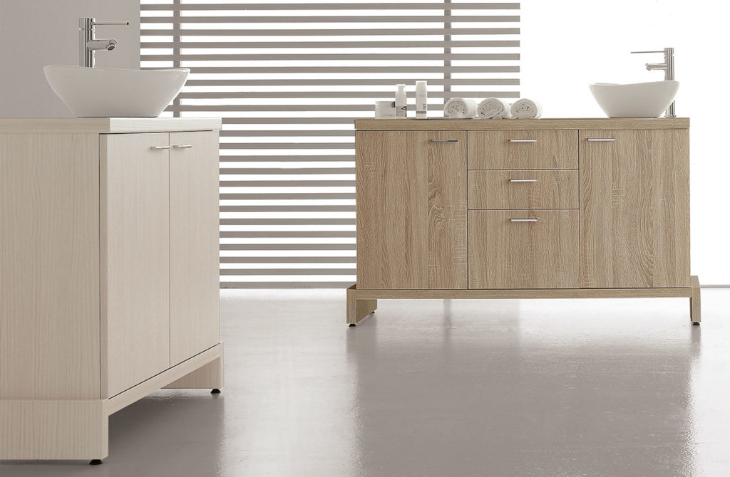 ET-NO 1350 H2O Möbel mit Waschtisch, verchromte Füße, klinischer Hebelmixer optional