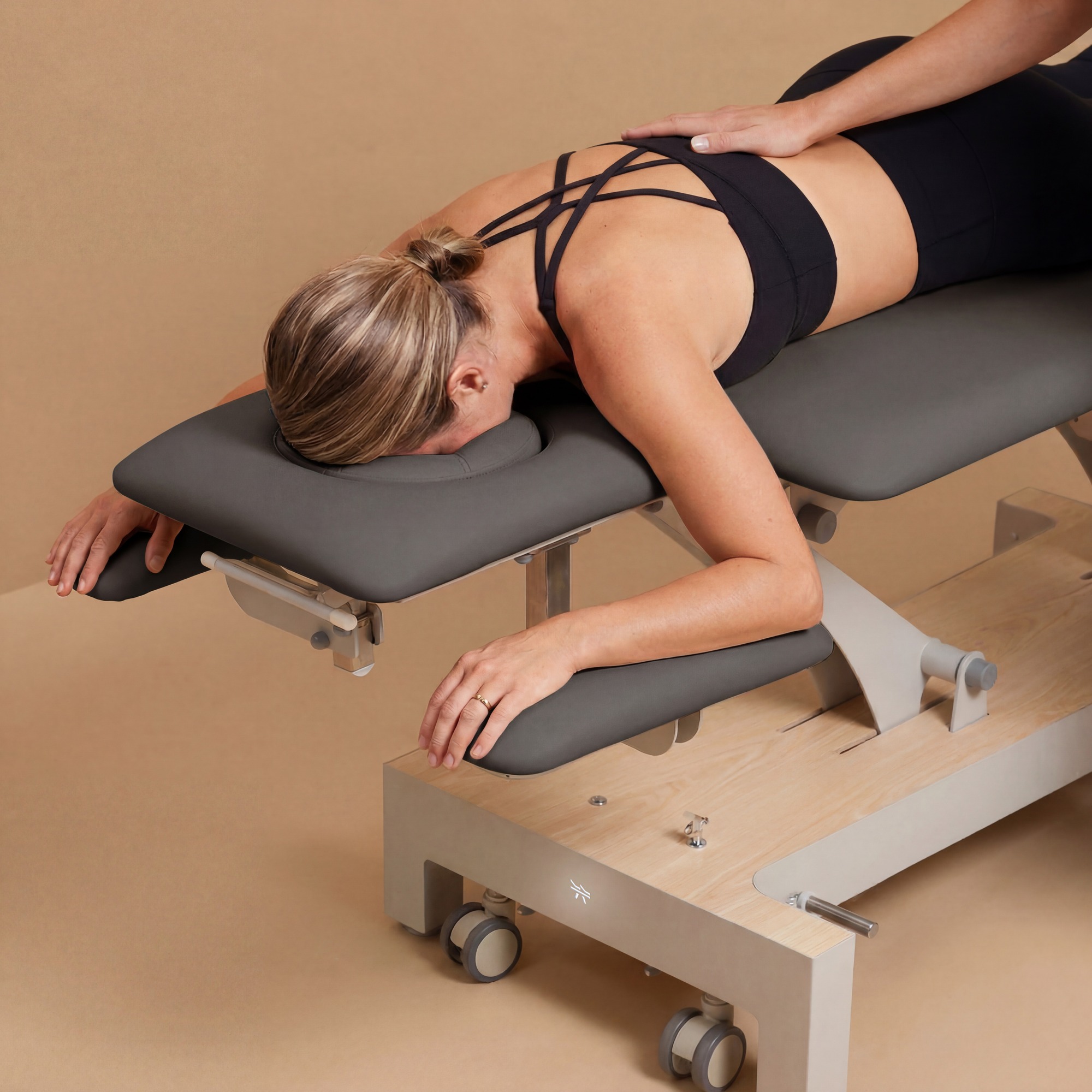 Physiotherapieliege Nuuna 4 Pro Hydro Physio – hydraulisch, 4-teilig