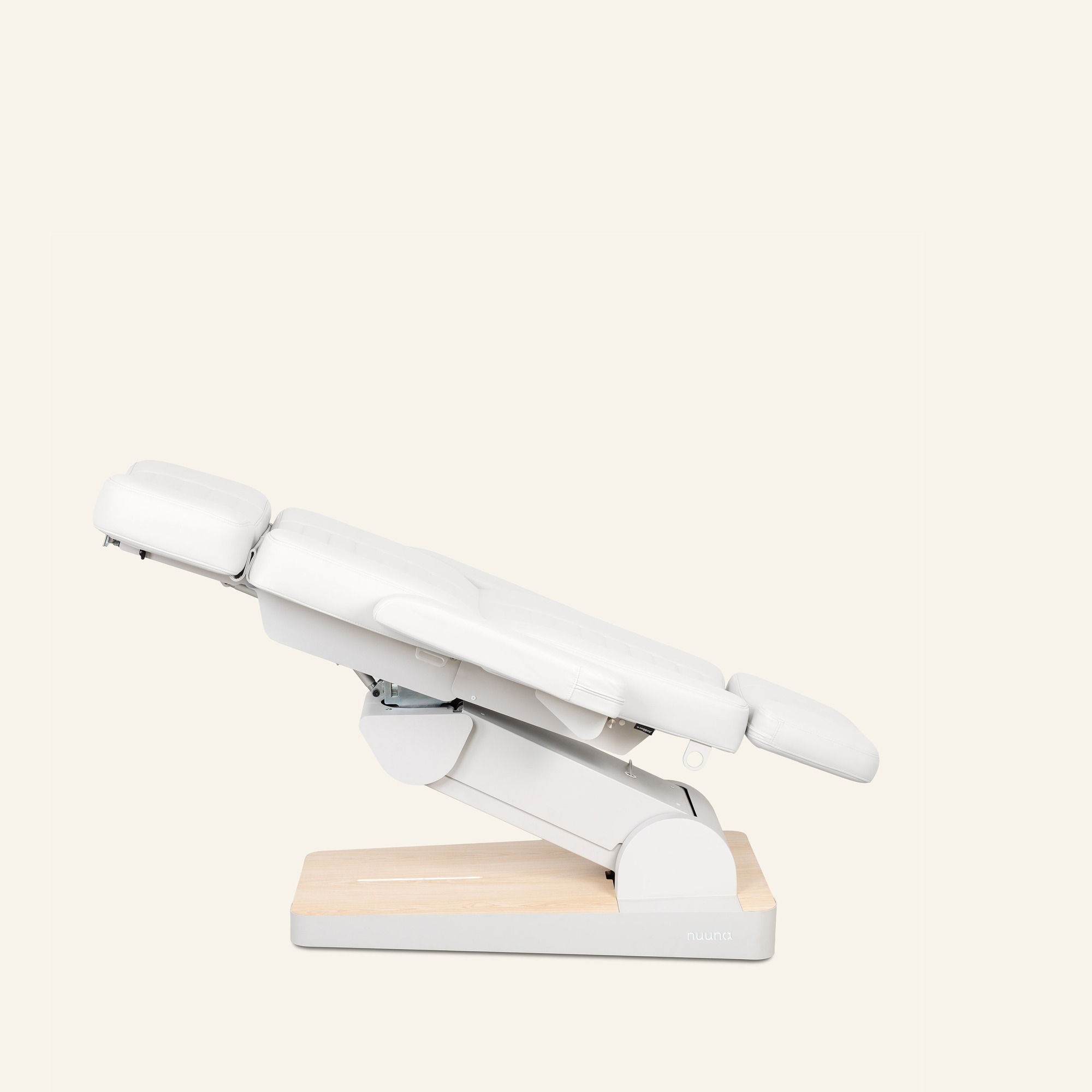 Kosmetikstuhl Nuuna B4 – elektrisch, 4 Motoren, Silky Skin Polsterung